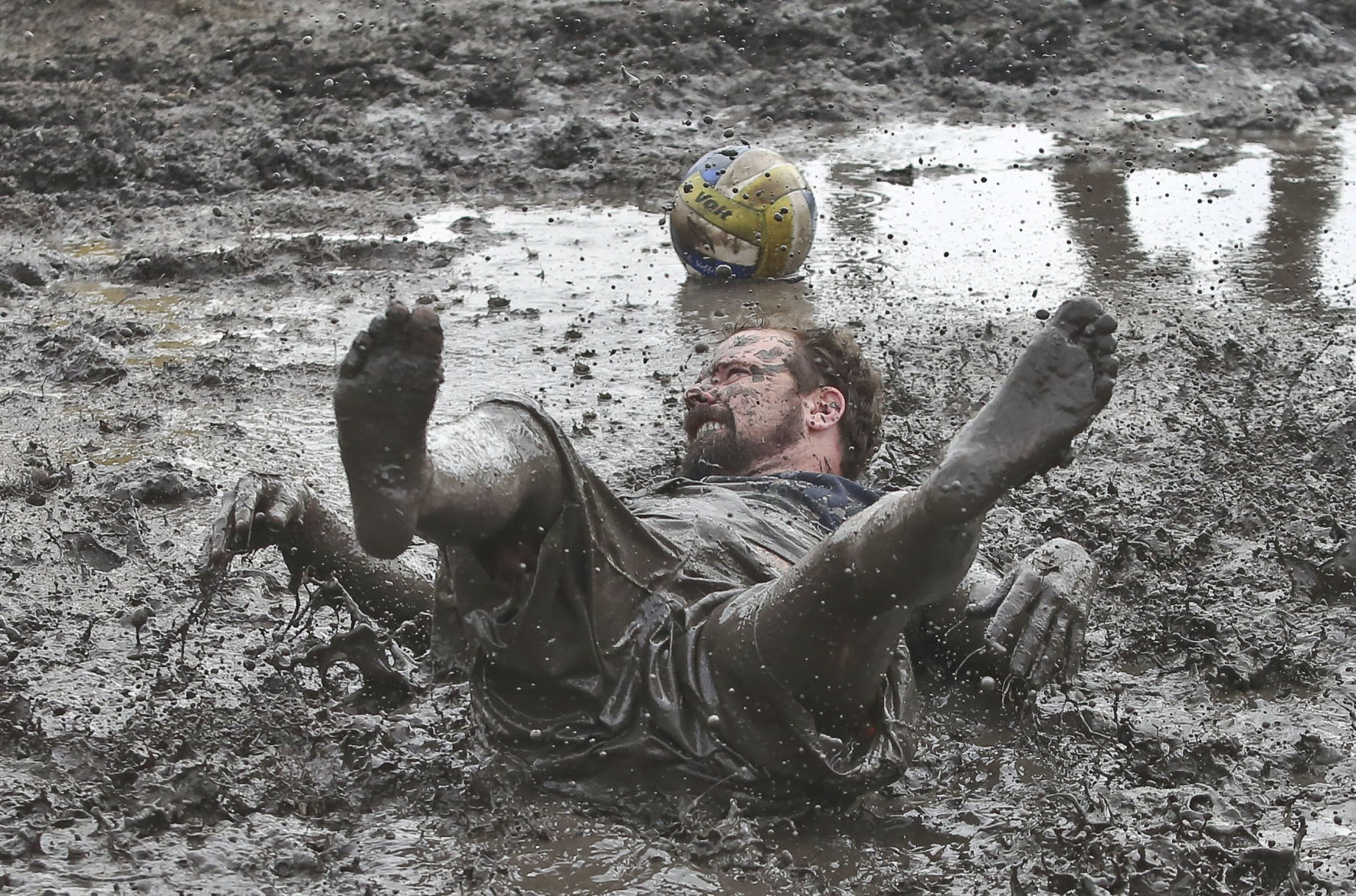 Mud Volleyball 17 08.18.18.JPG